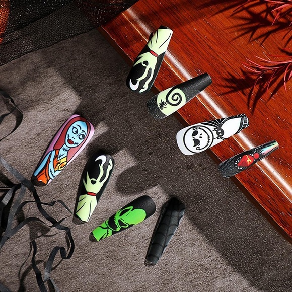 NIB Press on Nails Long Coffin Nails Full Cover Nightmare Before Christmas - Picture 3 of 4